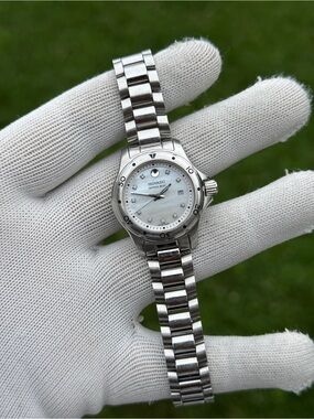 Movado Ballina Watch With 39mm White Pearl Face & 2 Tone Bracelet Movado Ballina Watch With 39mm White Pearl | Mercari main image 4